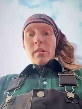 GoldenFlameGoddess online show from 18, 11, 2025