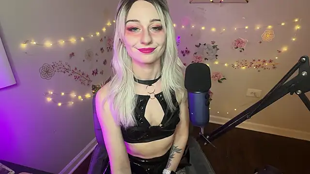 Starr1123 online show from 15, 4, 2026