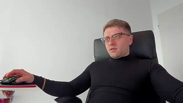 Findom guy online show from 19, 3, 2025