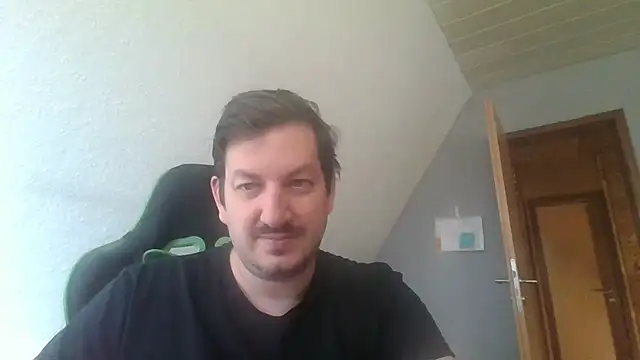 Snapshot of Golffahrer1982 chatting on 16, 10, 2025 Golffahrer1982 online show from 16, 10, 2025