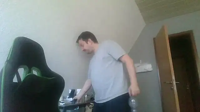 Snapshot of Golffahrer1982 chatting on 17, 1, 2026 Golffahrer1982 online show from 17, 1, 2026