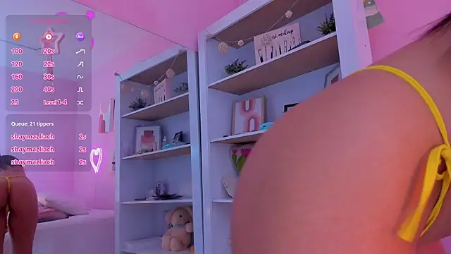 Sophiietaylor online show from 22, 3, 2025