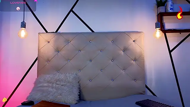 violetasimonz online show from 10, 2, 2026