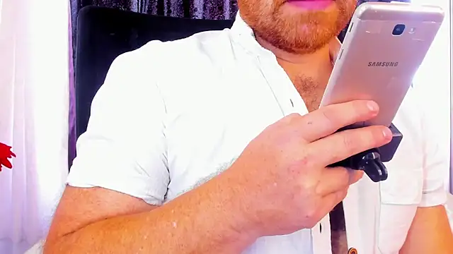 Snapshot of michacosio chatting on 4, 2, 2025 michacosio online show from 4, 2, 2025