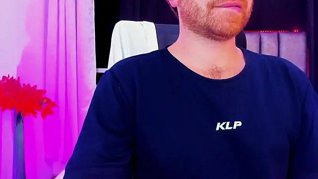 Snapshot of michacosio chatting on 6, 2, 2025 michacosio online show from 6, 2, 2025