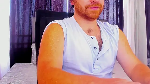 Snapshot of michacosio chatting on 8, 2, 2025 michacosio online show from 8, 2, 2025