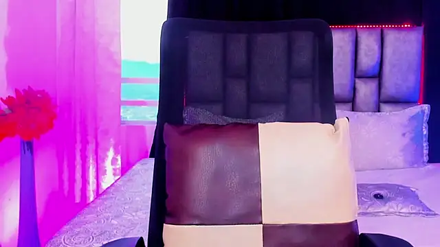 Snapshot of michacosio chatting on 8, 2, 2025 michacosio online show from 8, 2, 2025