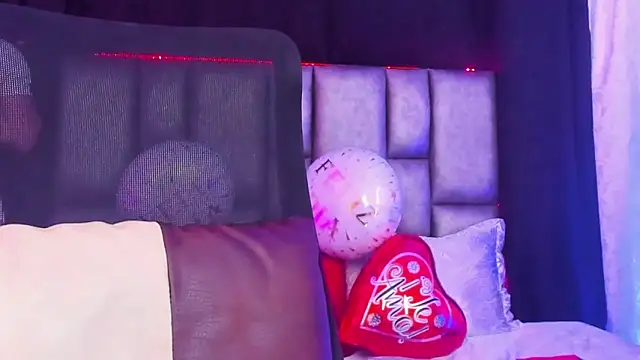 Snapshot of michacosio chatting on 15, 2, 2025 michacosio online show from 15, 2, 2025