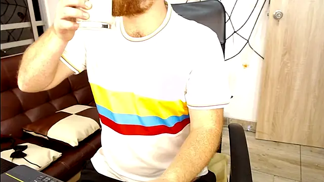 Snapshot of michacosio chatting on 15, 10, 2025 michacosio online show from 15, 10, 2025