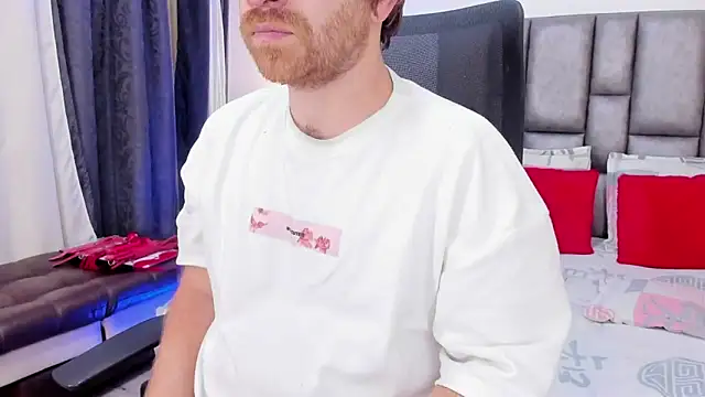 Snapshot of michacosio chatting on 2, 12, 2025 michacosio online show from 2, 12, 2025