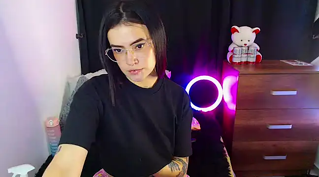 Snapshot of Isa_Maiden1 chatting on 28, 12, 2024 Isa Maiden1 online show from 28, 12, 2024