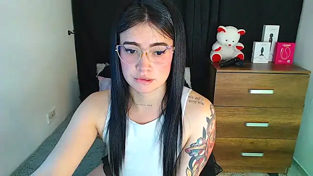 Snapshot of Isa_Maiden1 chatting on 17, 9, 2025 Isa Maiden1 online show from 17, 9, 2025