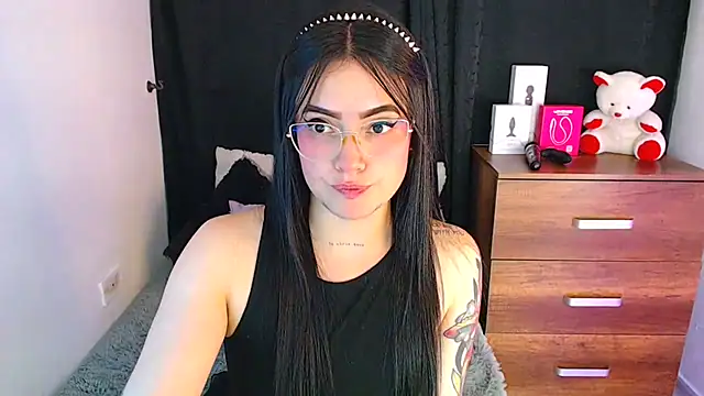 Snapshot of Isa_Maiden1 chatting on 23, 9, 2025 Isa Maiden1 online show from 23, 9, 2025