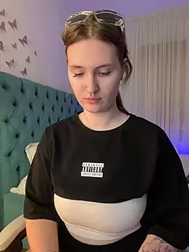 Snapshot of _Chlo__e chatting on 13, 3, 2025 Chlo e online show from 13, 3, 2025