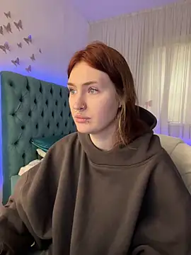 Snapshot of _Chlo__e chatting on 19, 10, 2025 Chlo e online show from 19, 10, 2025