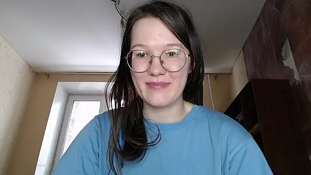 Snapshot of MiriamOr chatting on 5, 2, 2025 MiriamOr online show from 5, 2, 2025