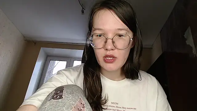 Snapshot of MiriamOr chatting on 12, 2, 2025 MiriamOr online show from 12, 2, 2025