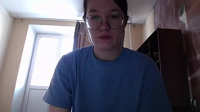Snapshot of MiriamOr chatting on 13, 2, 2025 MiriamOr online show from 13, 2, 2025