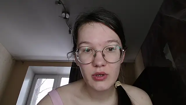 Snapshot of MiriamOr chatting on 15, 2, 2025 MiriamOr online show from 15, 2, 2025