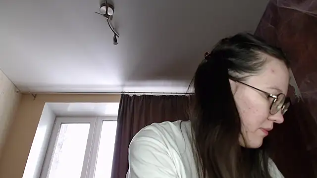 Snapshot of MiriamOr chatting on 26, 2, 2025 MiriamOr online show from 26, 2, 2025