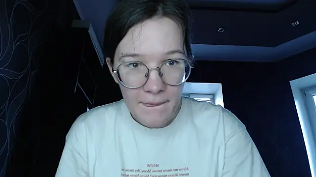 Snapshot of MiriamOr chatting on 23, 3, 2025 MiriamOr online show from 23, 3, 2025