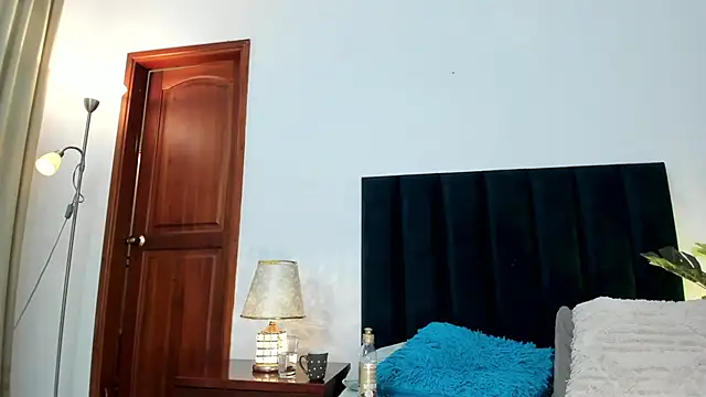 Nina Cavaali online show from 19, 12, 2024