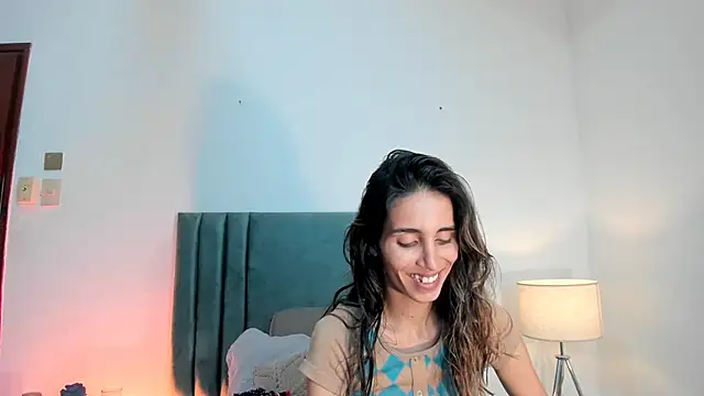 Nina Cavaali online show from 22, 12, 2024