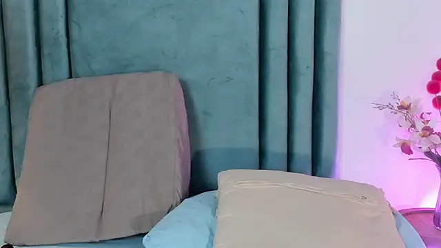 Nina Cavaali online show from 13, 1, 2025