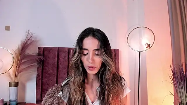 Nina Cavaali online show from 17, 2, 2025