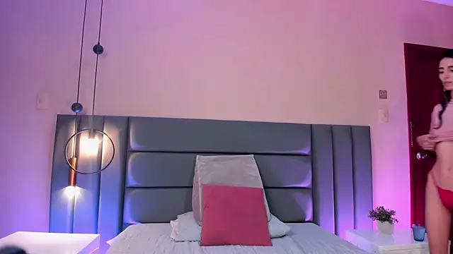 Nina Cavaali online show from 13, 3, 2025