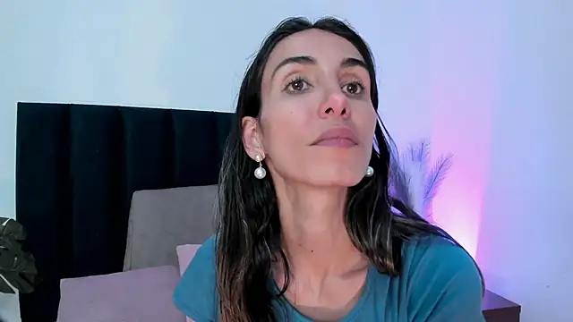 Nina Cavaali online show from 20, 3, 2025