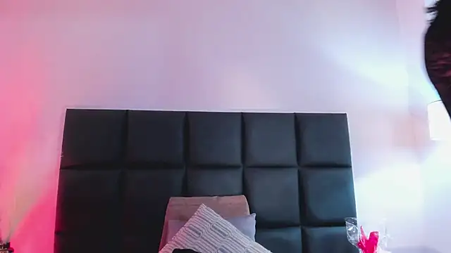 Nina Cavaali online show from 24, 9, 2025