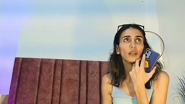 Nina Cavaali online show from 27, 9, 2025