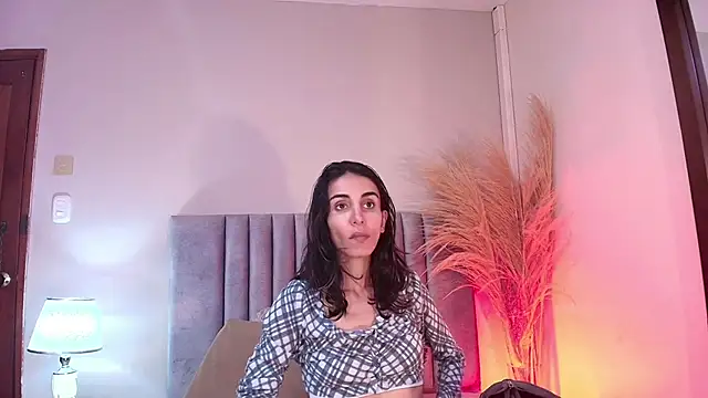 Nina Cavaali online show from 30, 9, 2025