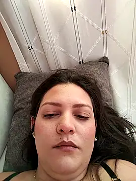 Mia Hampton online show from 28, 9, 2025