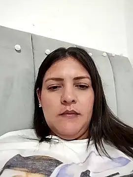 Mia Hampton online show from 10, 10, 2025