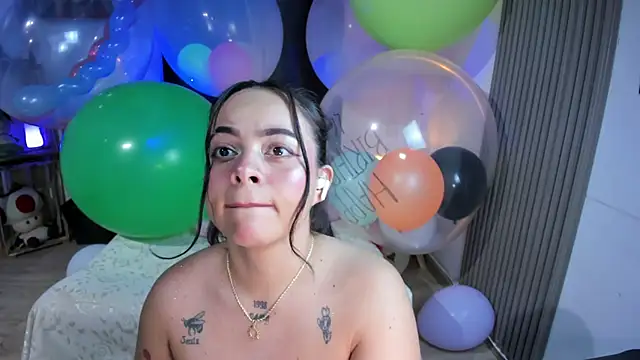 Cuttiealice online show from 24, 1, 2025