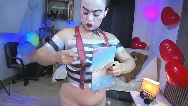 Cuttiealice online show from 16, 2, 2025