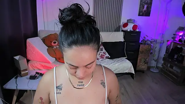 Cuttiealice online show from 15, 3, 2025