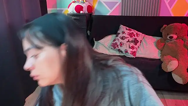 Cuttiealice online show from 18, 9, 2025