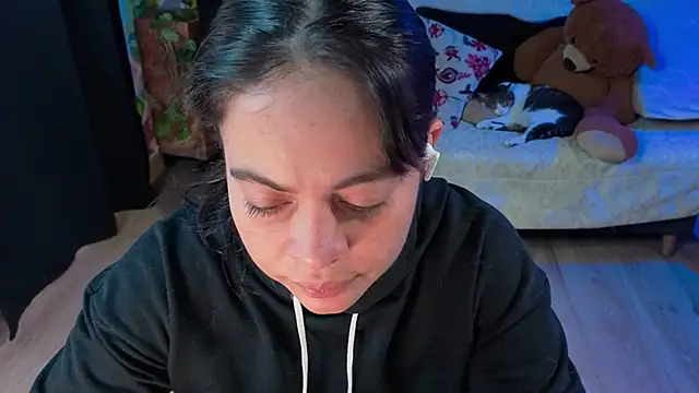 Cuttiealice online show from 22, 9, 2025