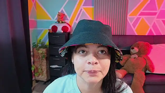 Cuttiealice online show from 24, 9, 2025