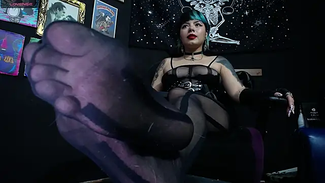 Yourmadame P online show from 20, 3, 2025