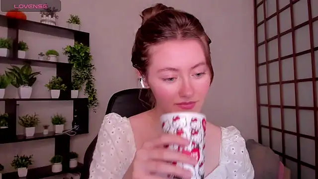 KateCuddle online show from 18, 2, 2026