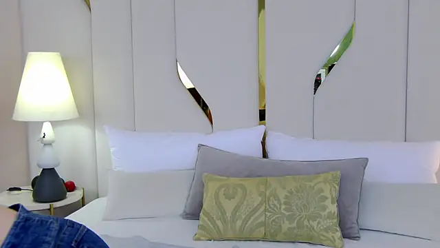 Snapshot of Betty_Bridge chatting on 4, 6, 2026 Betty Bridge online show from 4, 6, 2026