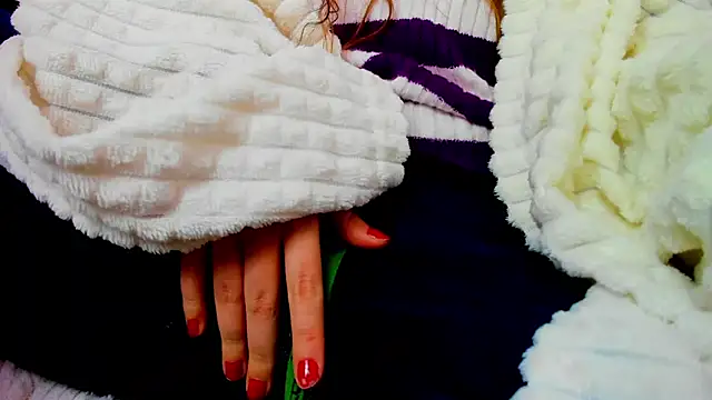 Snapshot of Persephoni chatting on 3, 2, 2025 Persephoni online show from 3, 2, 2025