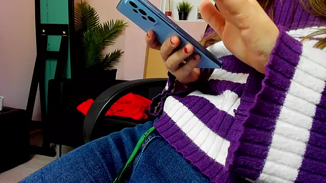 Snapshot of Persephoni chatting on 15, 2, 2025 Persephoni online show from 15, 2, 2025