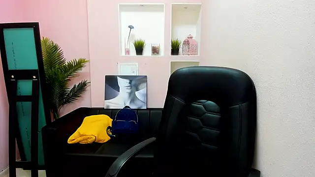 Snapshot of Persephoni chatting on 15, 3, 2025 Persephoni online show from 15, 3, 2025