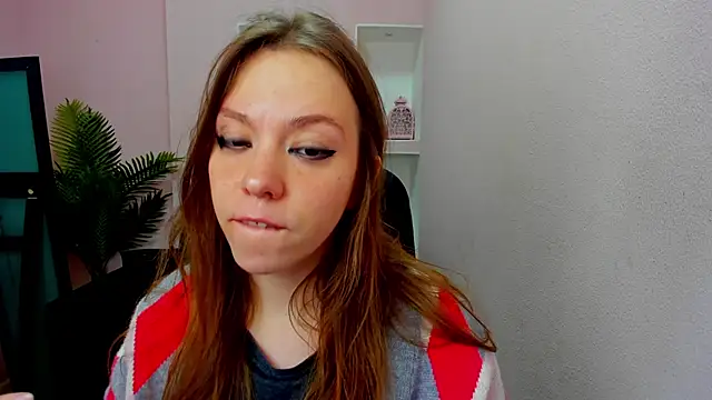 Snapshot of Persephoni chatting on 9, 9, 2025 Persephoni online show from 9, 9, 2025