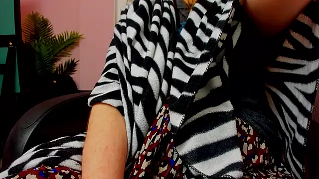 Snapshot of Persephoni chatting on 13, 9, 2025 Persephoni online show from 13, 9, 2025